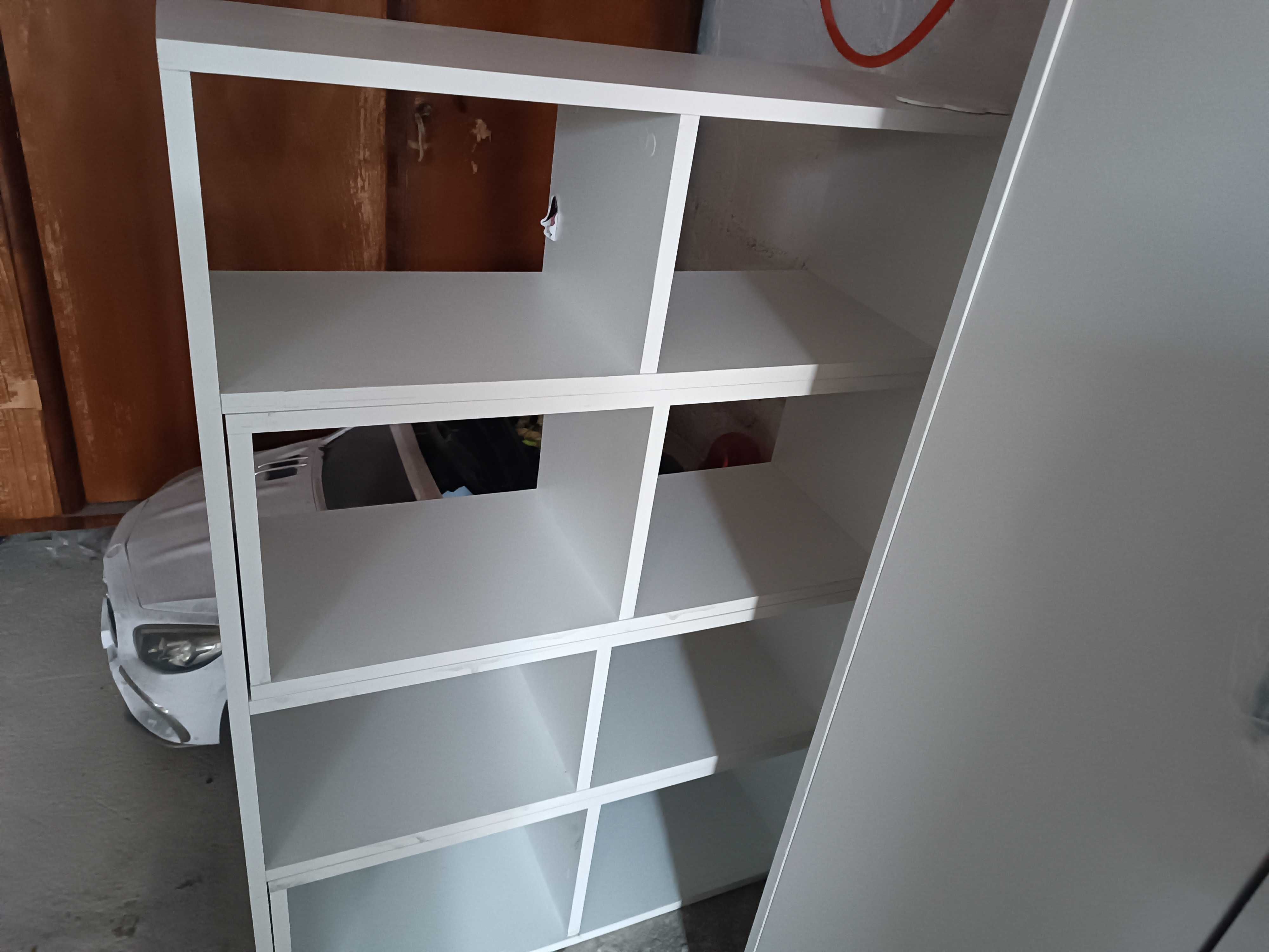 Zestaw mebli do pokoju dziecięcego