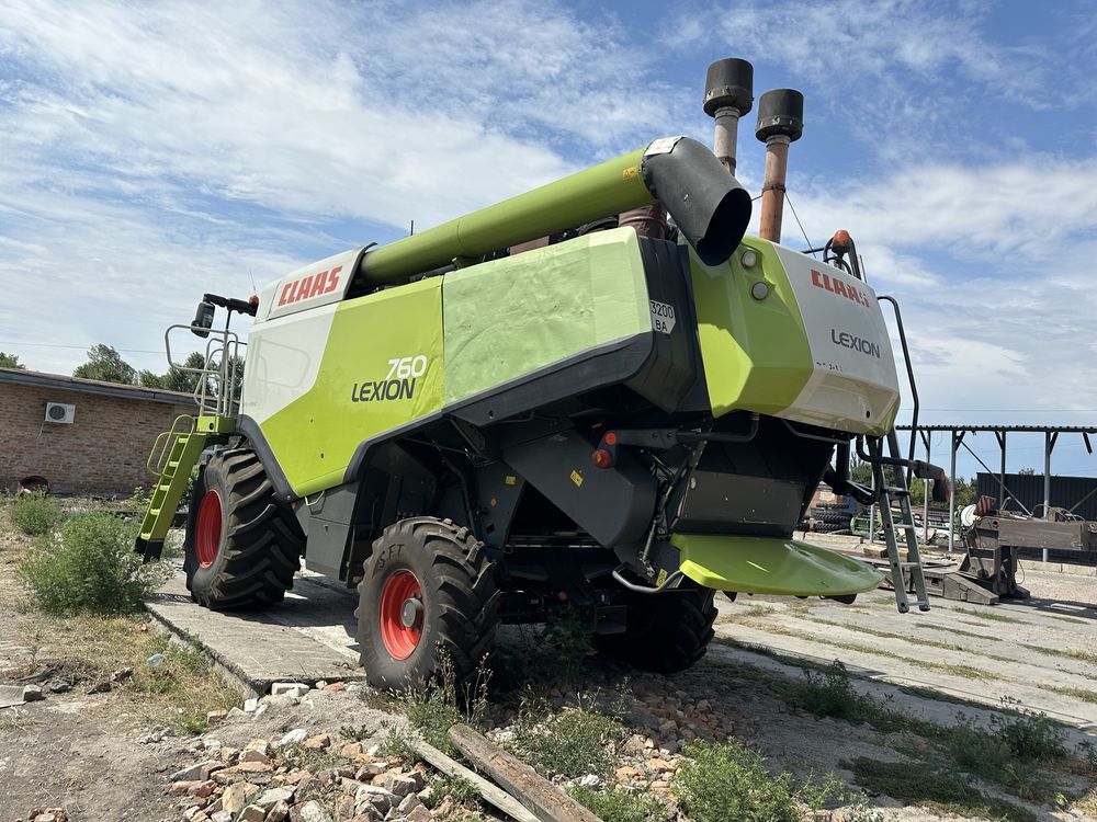 Claas Lexion 760 hybrid