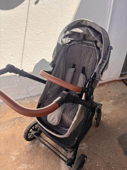 Carrinho de bebé em ótimo estado!