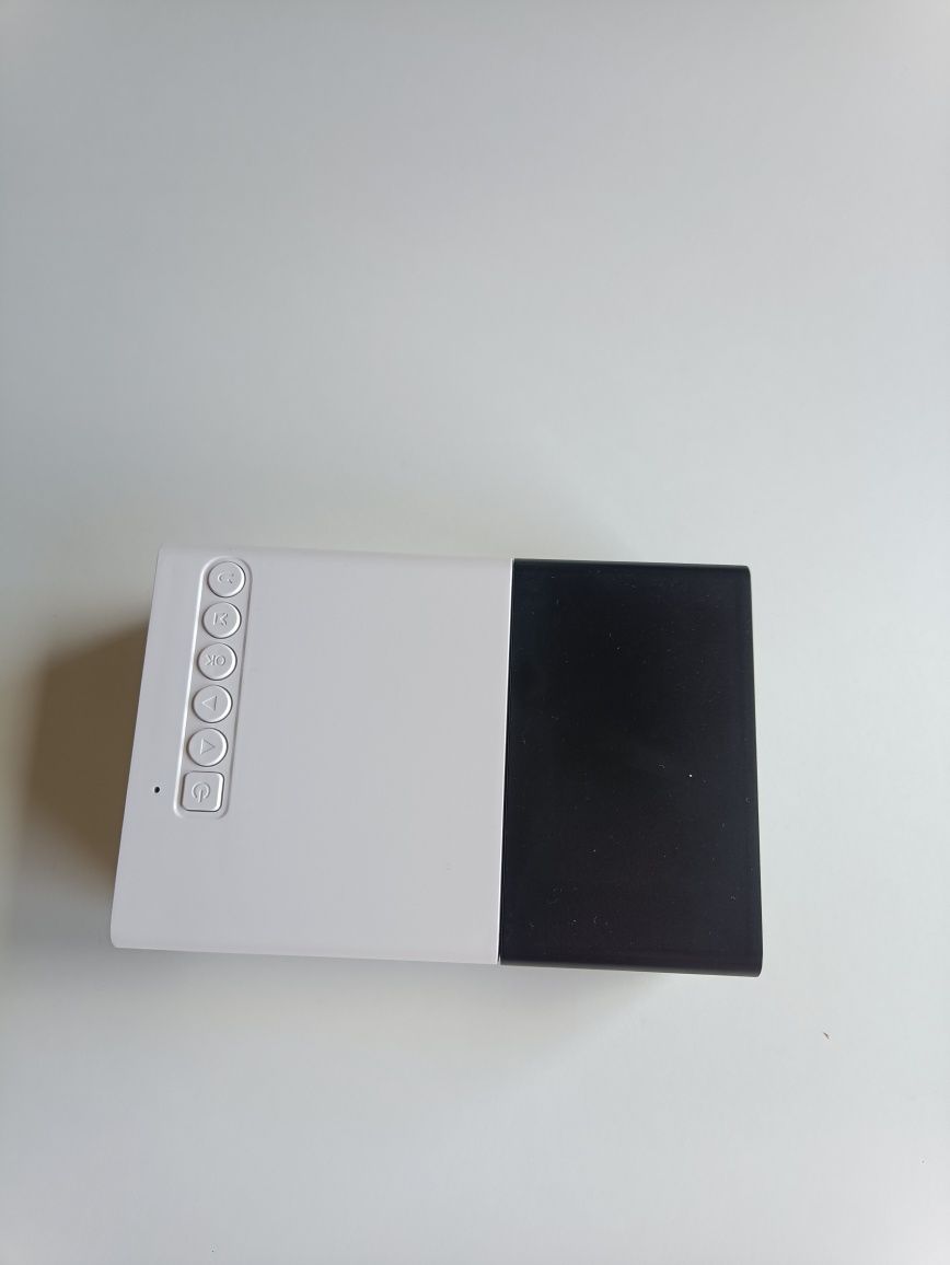 Nowy mini projektor