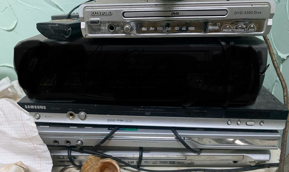 Продам 4 двд плеєри