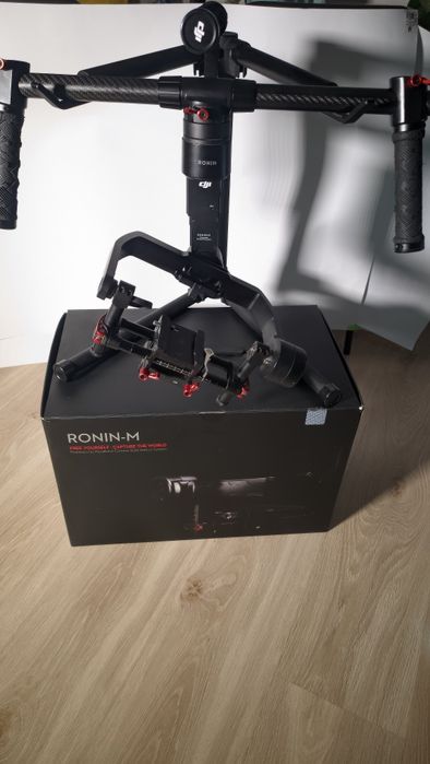 Stabilizator DJI Ronin-M

Sprzedam profesjonalny 3-o