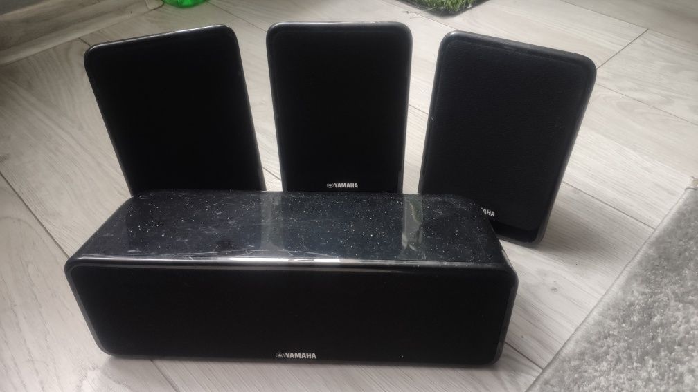 Aktywny subwoofer yamaha yst sw105 plus głośniki + kabel