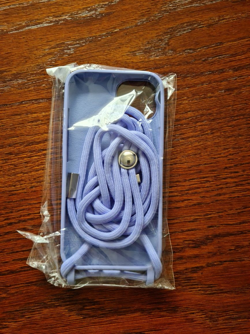 Etui plecki IPhone 13