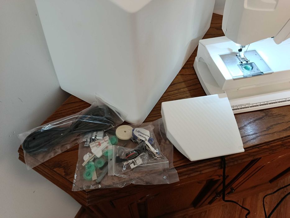 maszyna do szycia Husqvarna Viking Opal 670