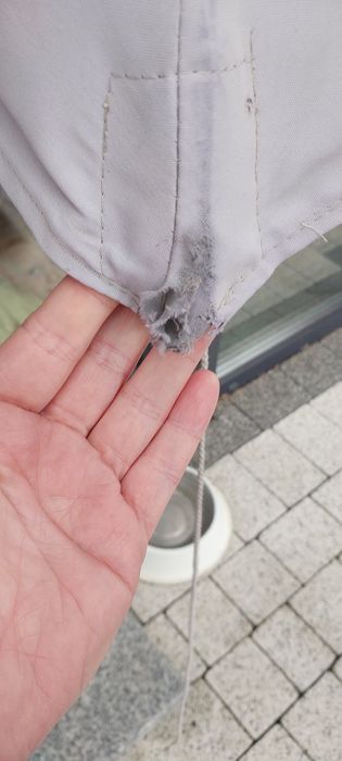 Parasol ogrodowy z podstawą granitową