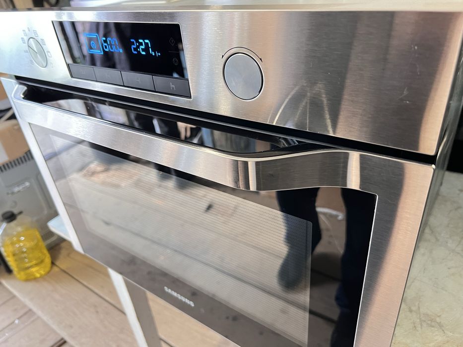 Духовка з свч Samsung 45 см  (Малайзія)