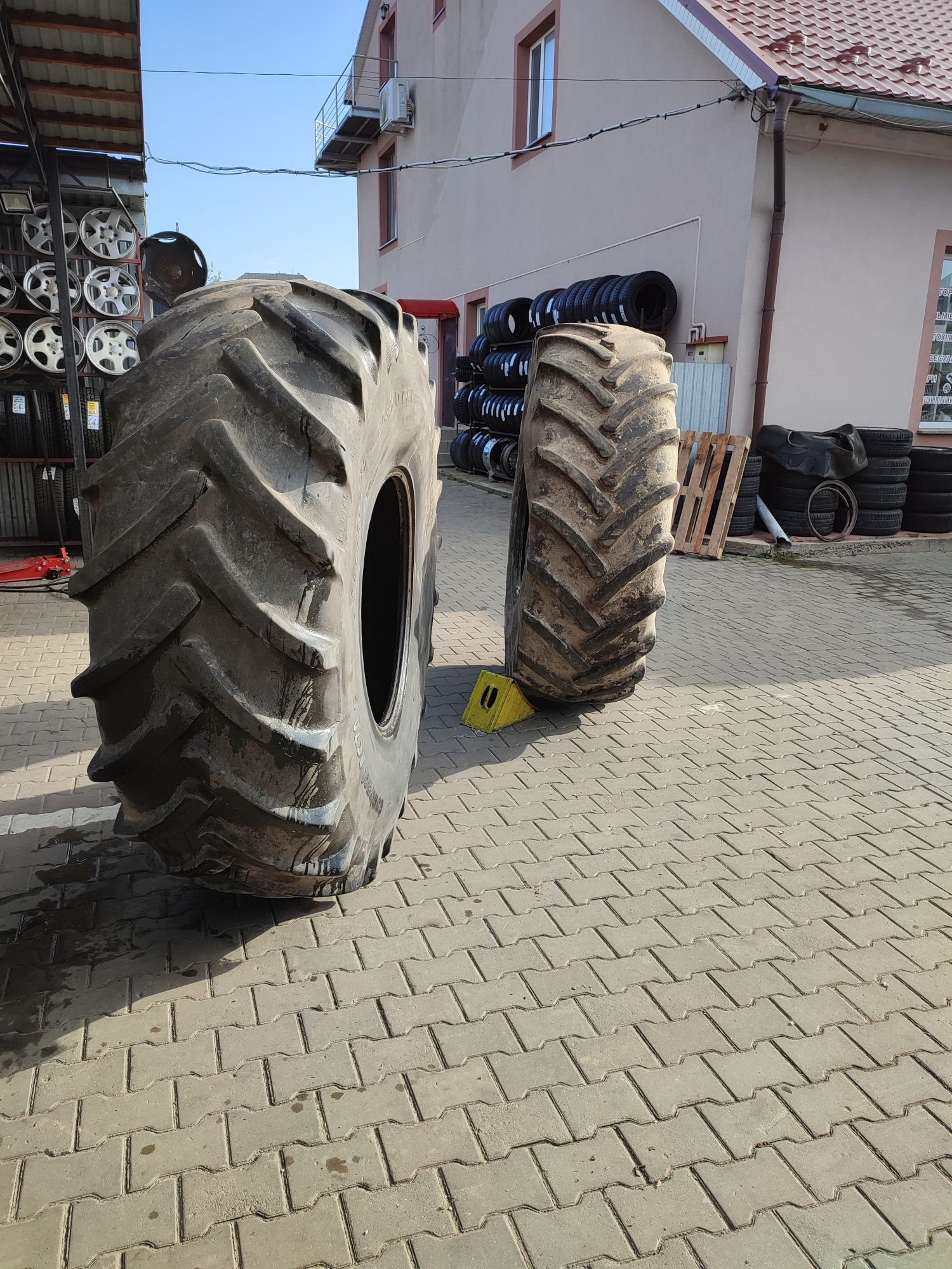 Продам шину до С/Г техгіки 680/85 R32 Continental