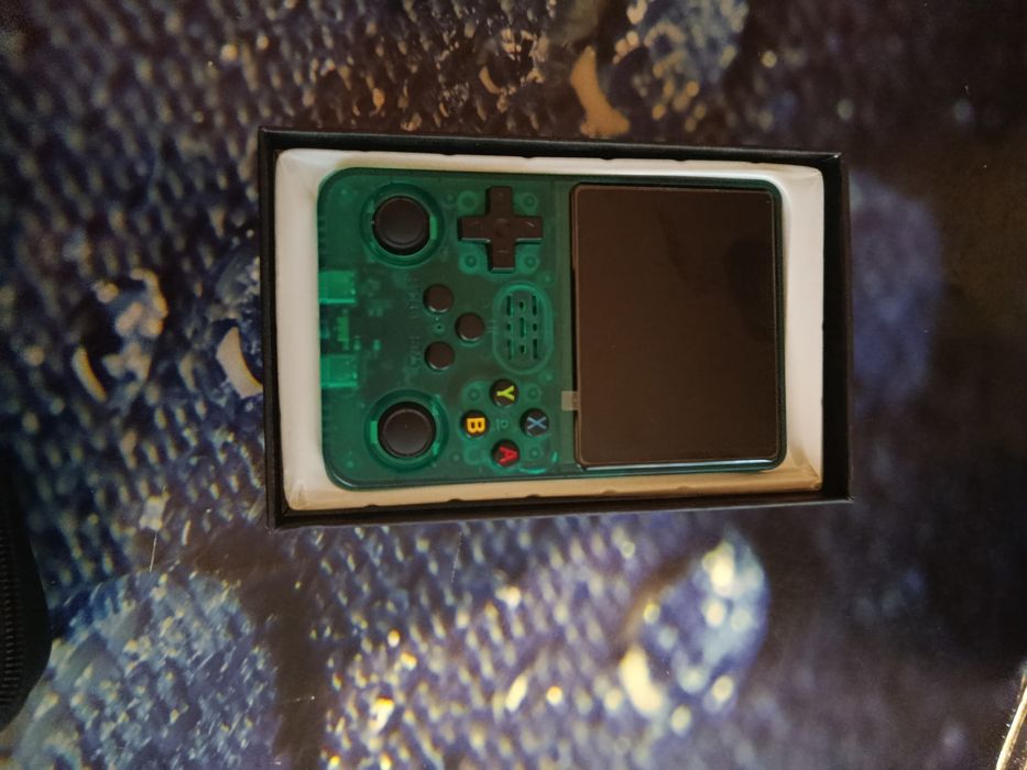 Портативна Приставка R36S (3000 Игр) + Чехол (Новая)