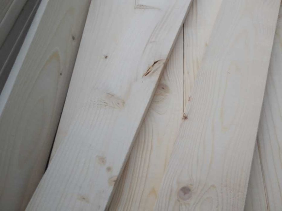 Drewniana deska ścienna, heblowana, naturalna, dekoracyjna