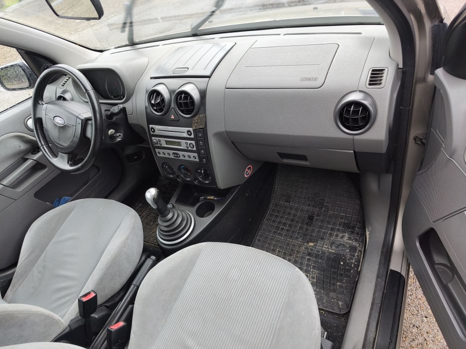 Ford Fusion 2004r 1.6benzyna
