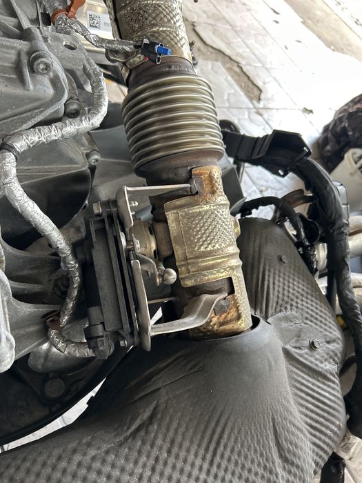 Chevrolet corvette c8 wydech tłumik układ wydechowy oryginał