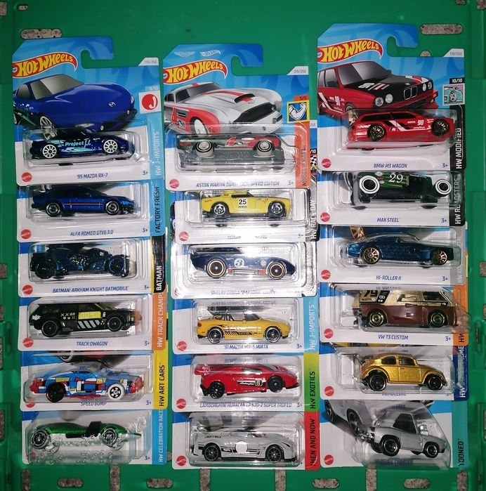 Hot Wheels 2024 (vários)