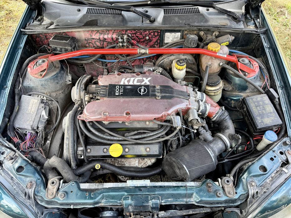 Daewoo Lanos 2.5 V6 Opel x25xe