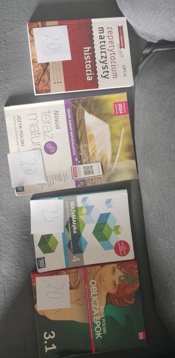 Podręczniki szkolne - technikum  .