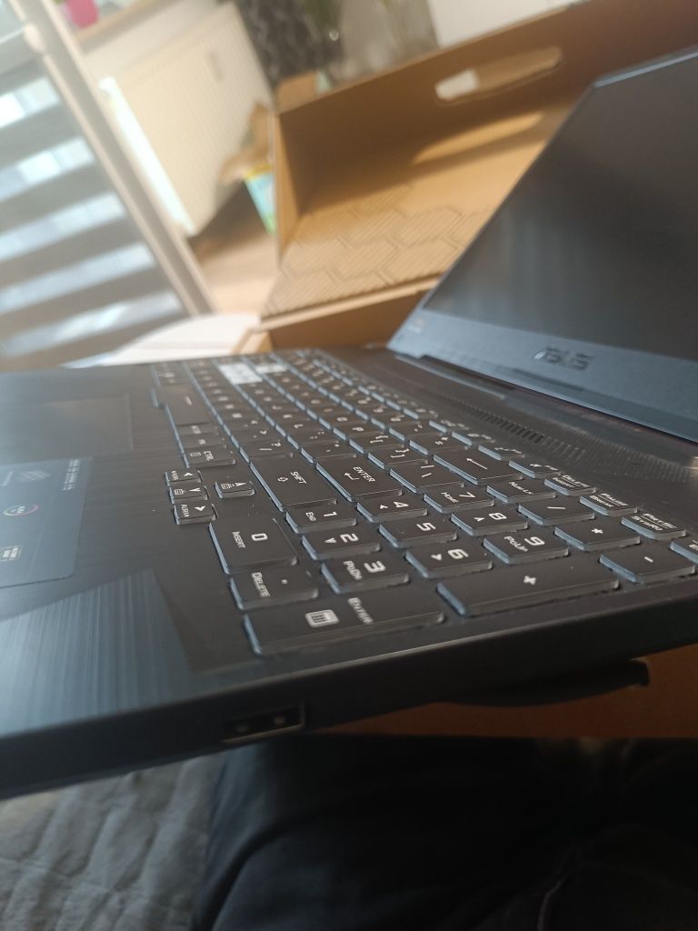 Gaming laptop tuf
