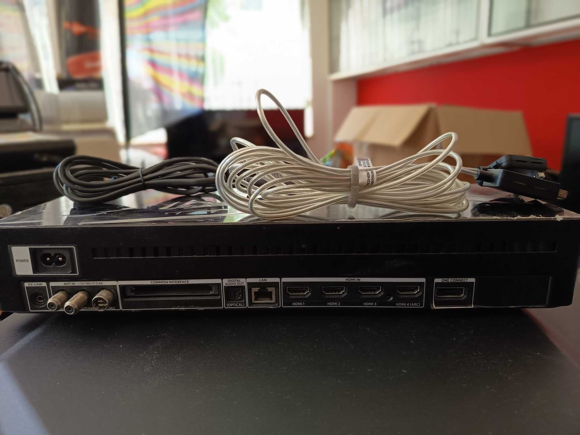 Box Oneconnect com cabo Samsung