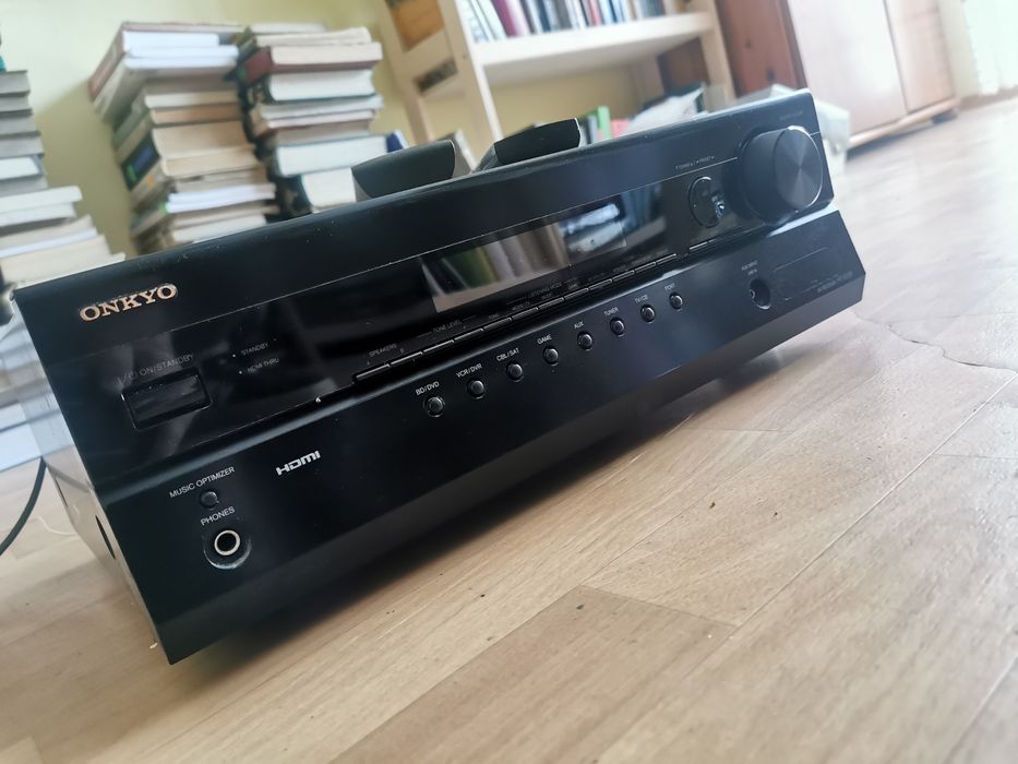 Amplituner Onkyo HT-R538