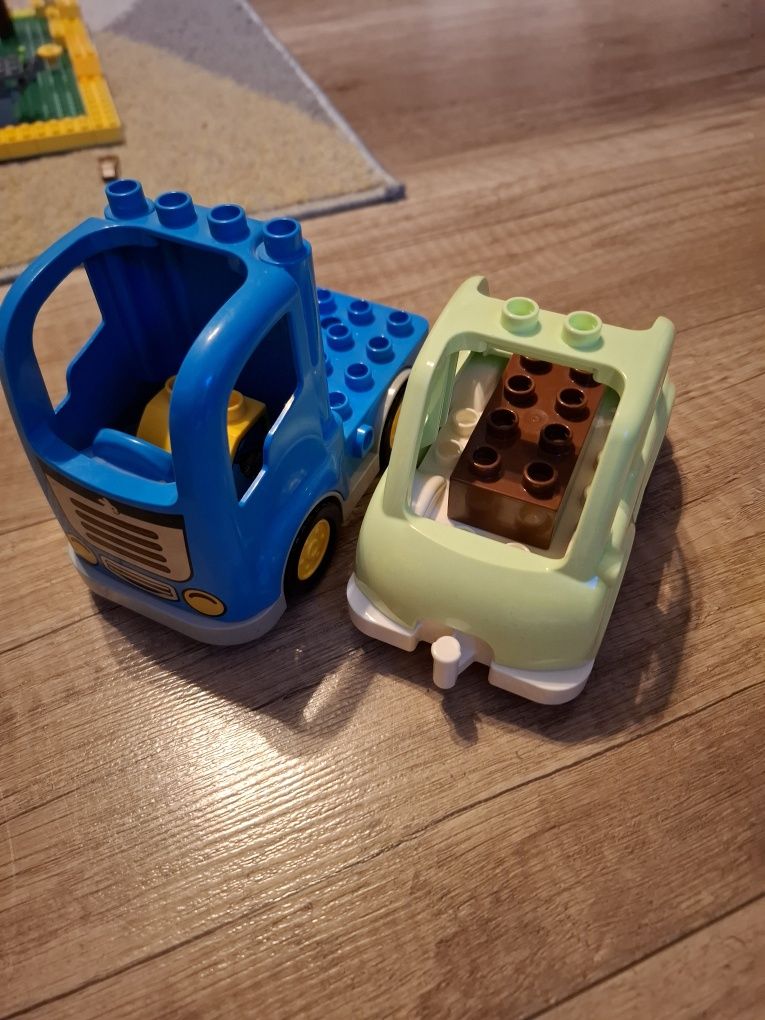 Kilka zestawów lego duplo