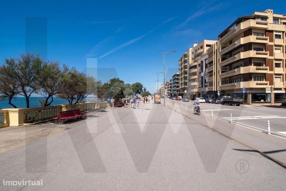 Excelente apartamento T2, na 2 ª linha mar - Foz