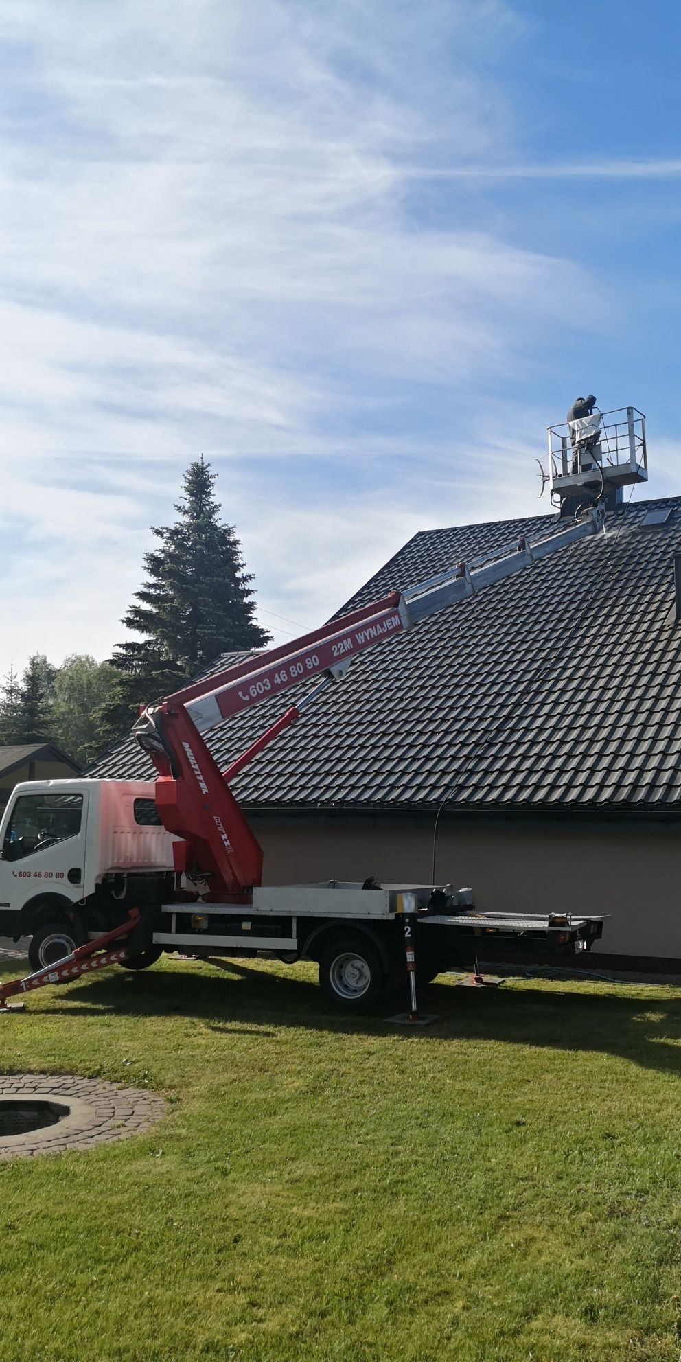 Usługi podnośnik koszowy wynajem zwyżka z operatorem 22m wycinka