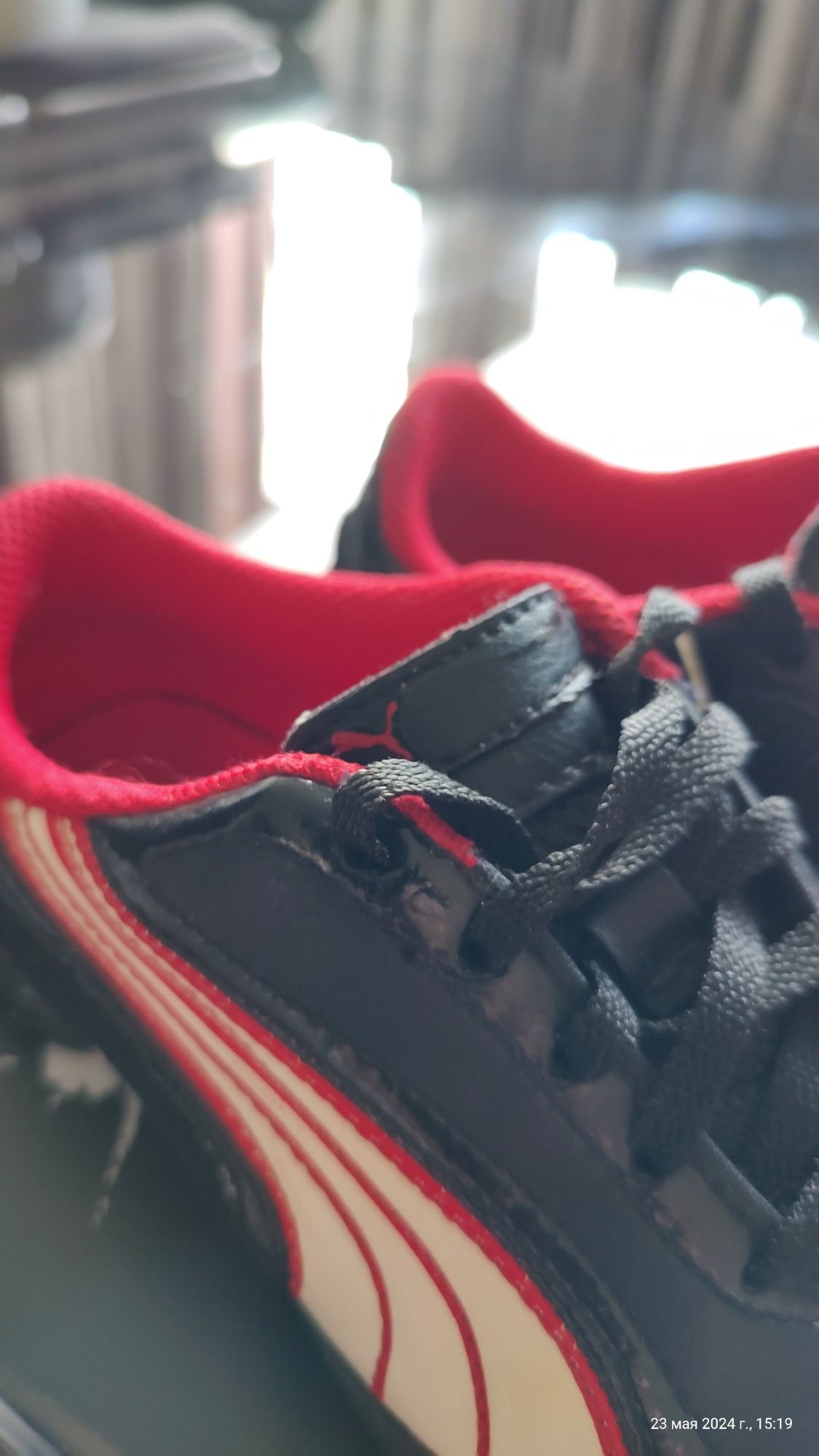 Бутси, копочки, сороконіжки Puma.