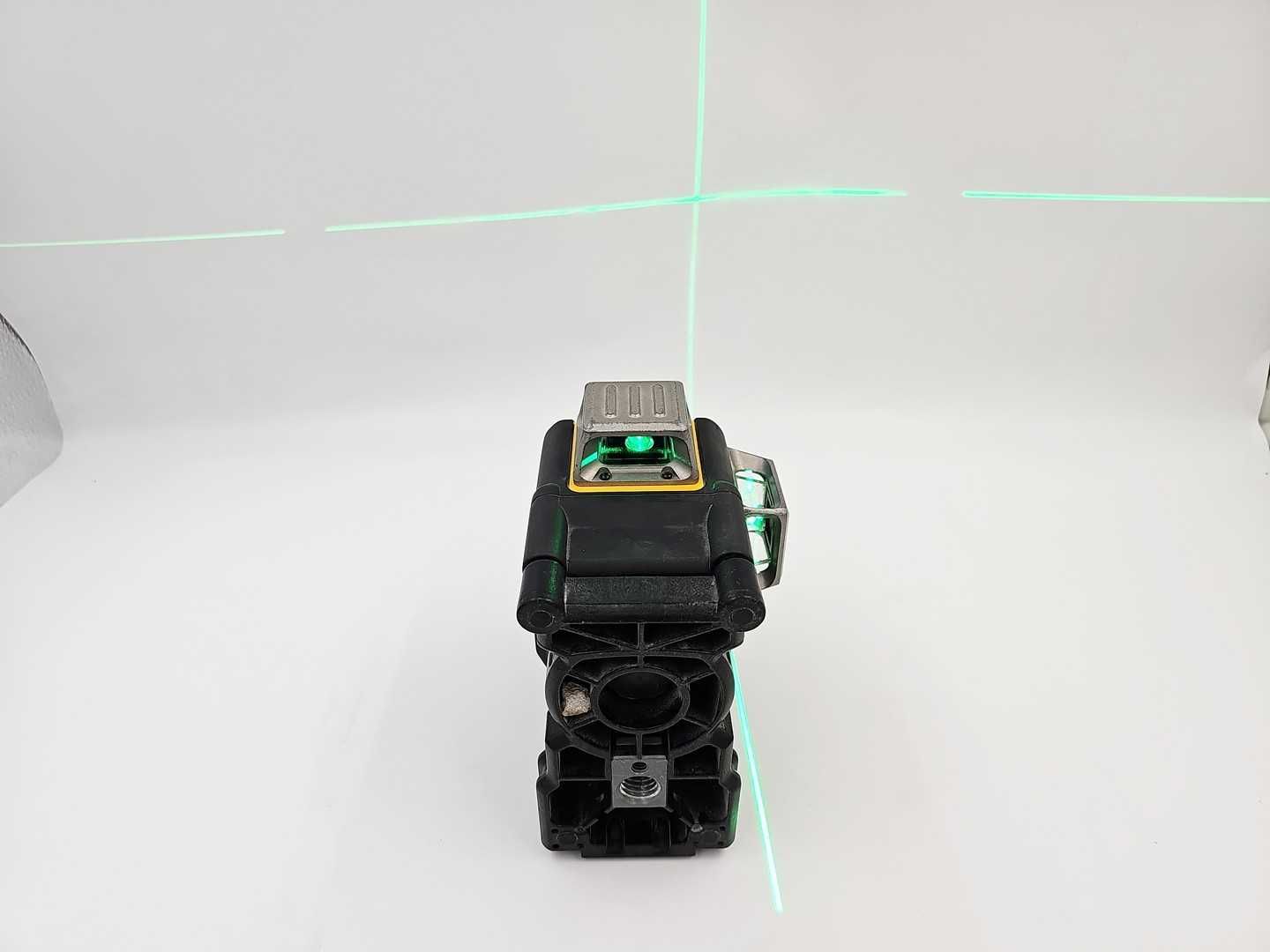 Laser krzyżowy 3-wiązkowy Zielony DEWALT DCE089G