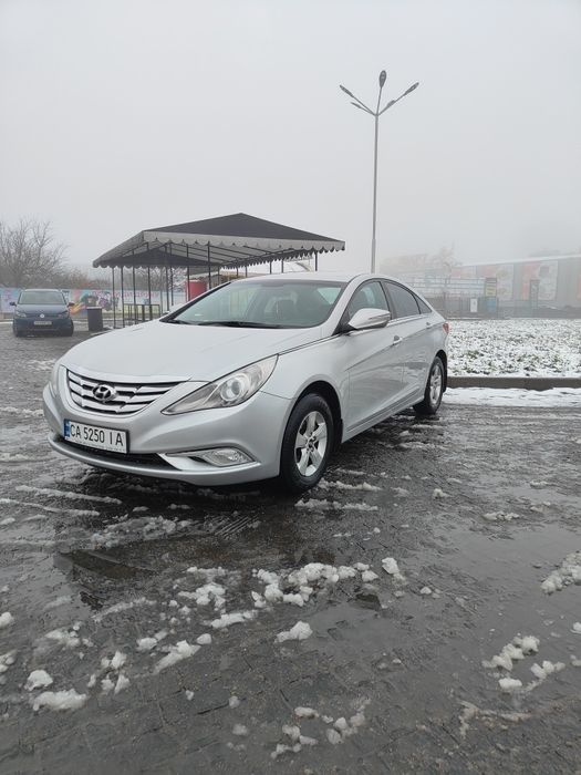 Продам власне авто Хюндай Соната  2014 Hyundai