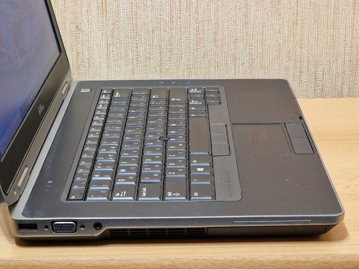 Ноутбук Dell Latitude чотирьох ядерний Intel Core i5-3320M RAM8 HDD500