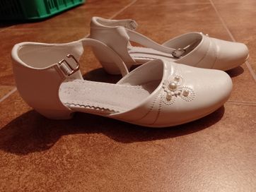 Sprzedam buty komunijne