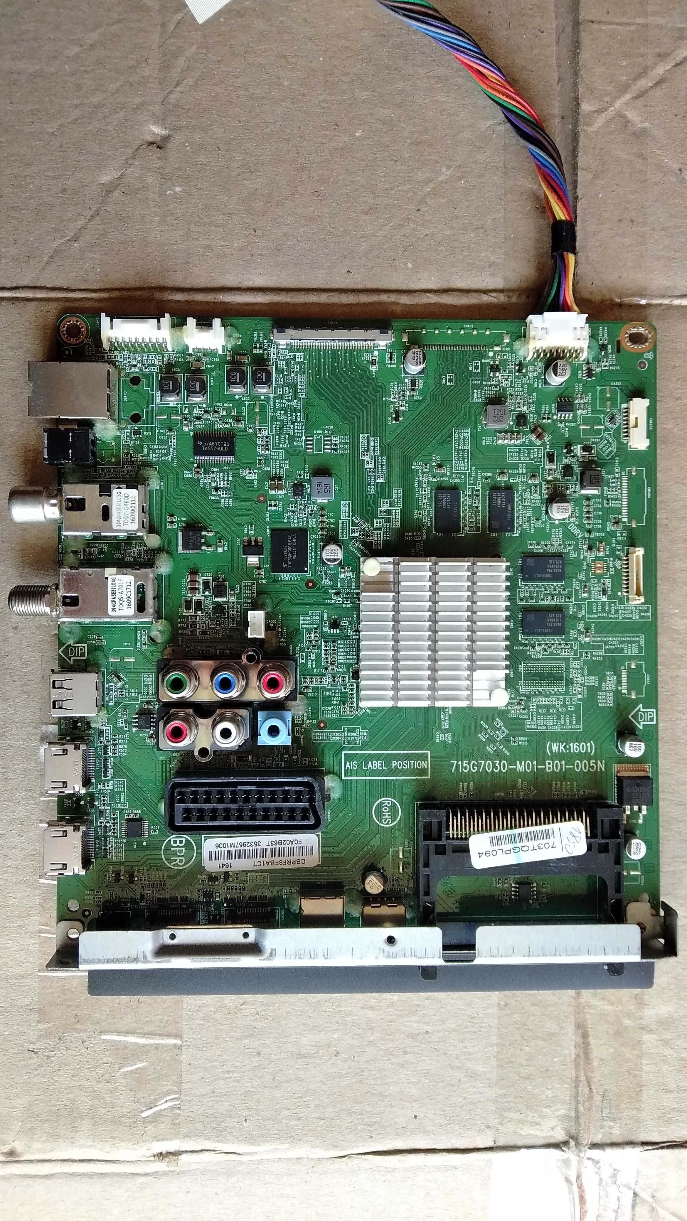 Philips 32PFS6401/12 Під ремонт.