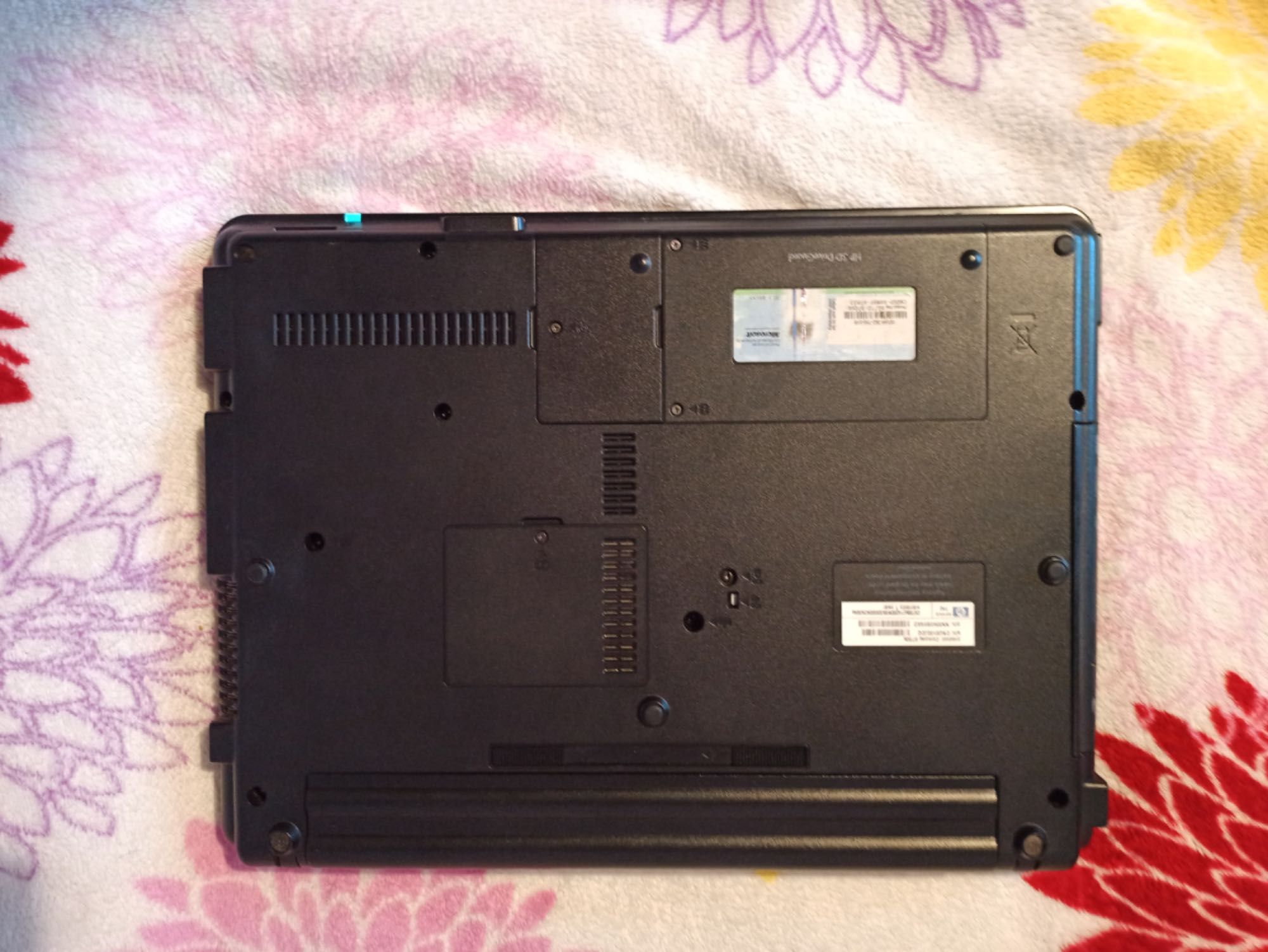 HP Compaq 6730s Vista HB 32-bit 3 GB RAM 320 GB HDD Sprawny!!