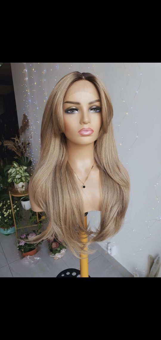 Długa peruka mix blond 3D lace front Kim naturalna fryzura