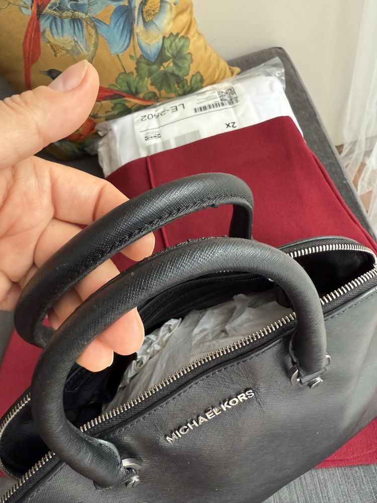 Mala Michael Kors