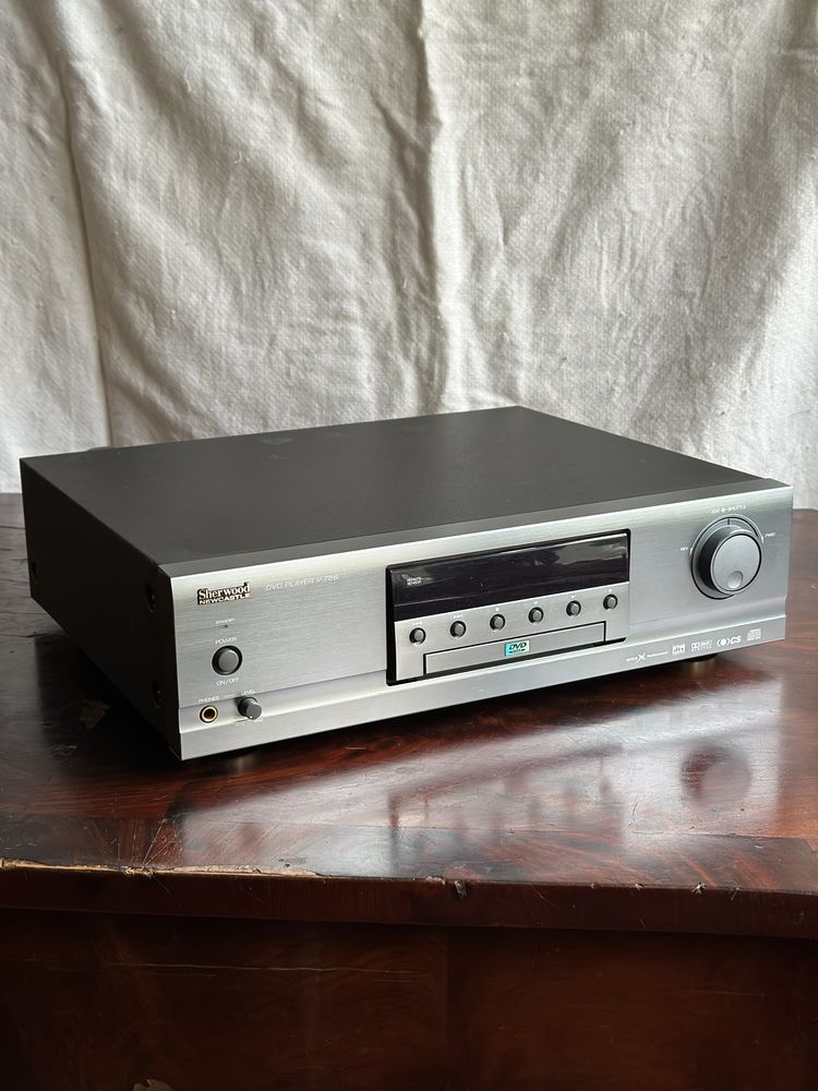 Sherwood Newcastle Audio/Video Receiver R-956R i Dvd Player V-756