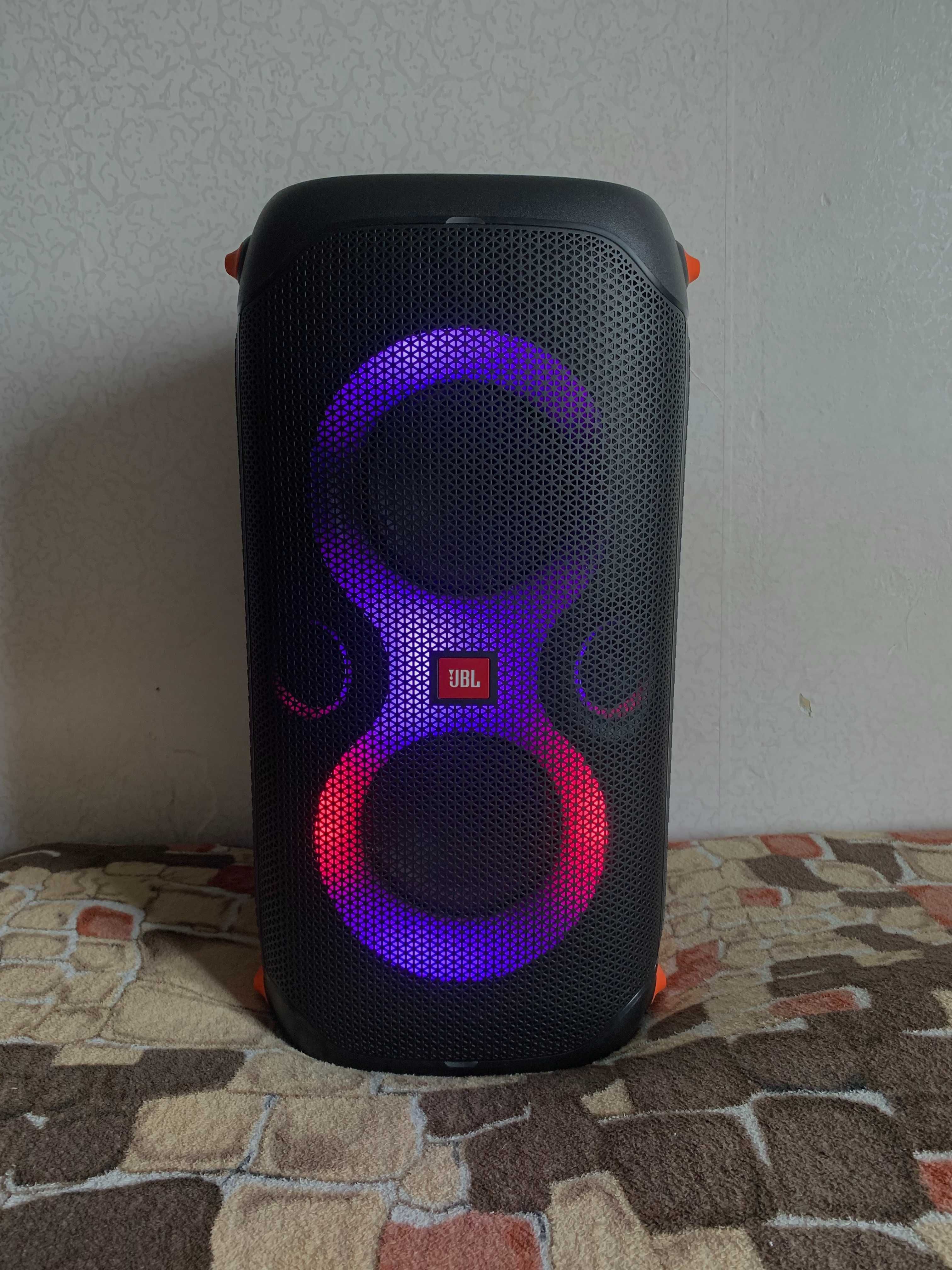 Портативна колонка JBL PartyBox 110