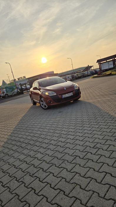 RENAULT Megane III coupe uszkodzone