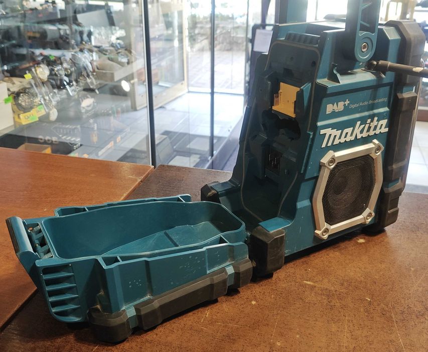 Radio budowlane MAKITA DMR112 FM DAB+/ Stan BDB/ zasilacz/ okazja!