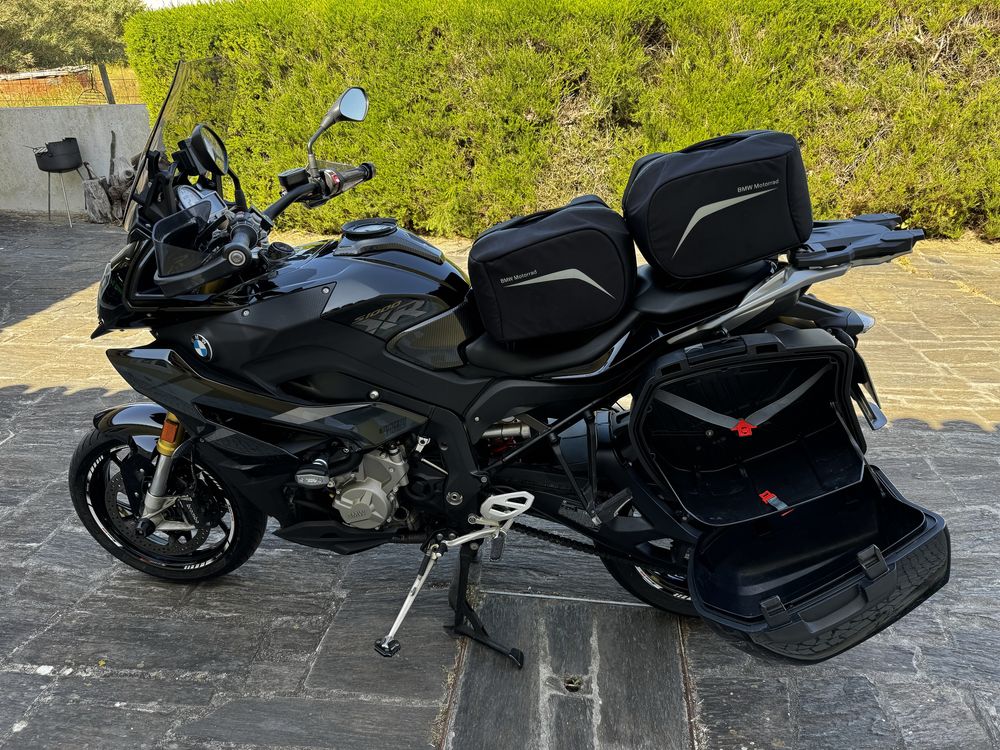 BMW S1000XR Triple Black