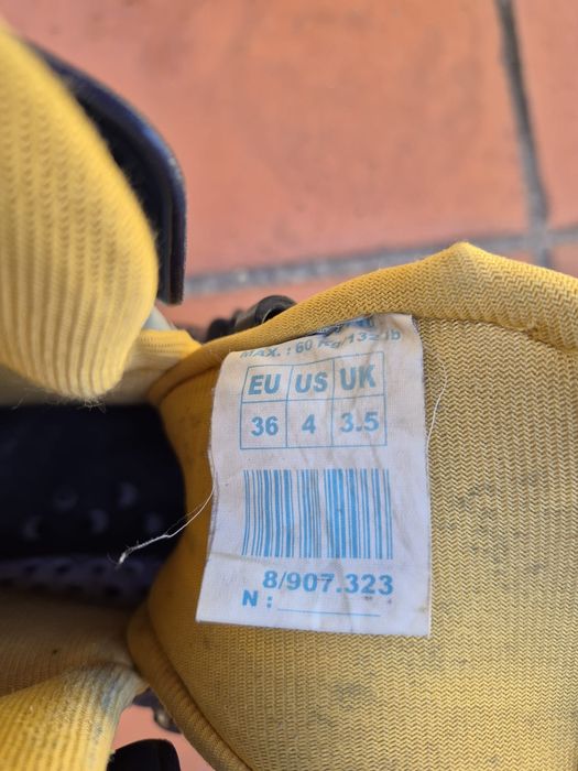 Patins em linha com acessórios