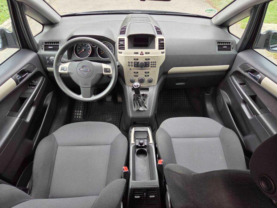 7- місний Opel Zafira в ідеальному стані. Не  битий, не фарбований.