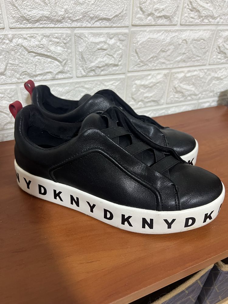 Кросівки оригінал DKNY