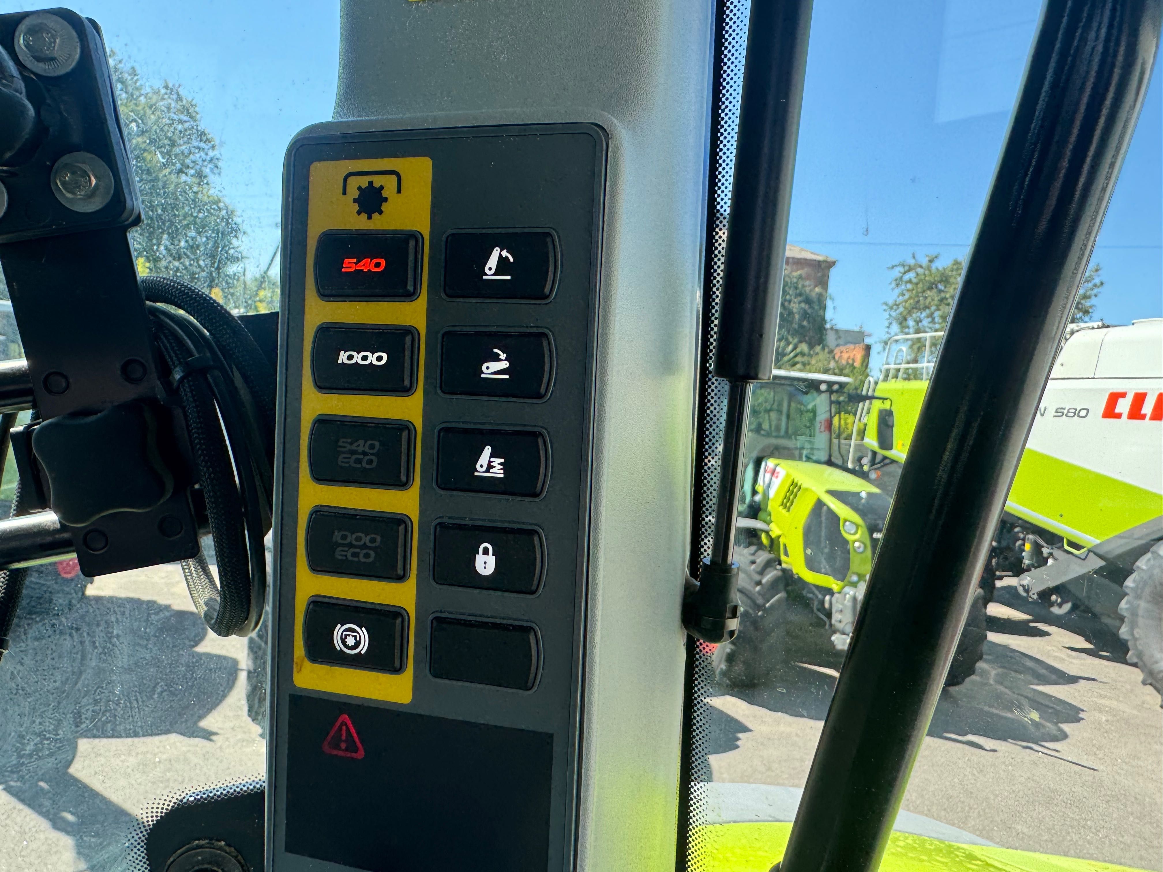Продам трактор Claas AXION 810
