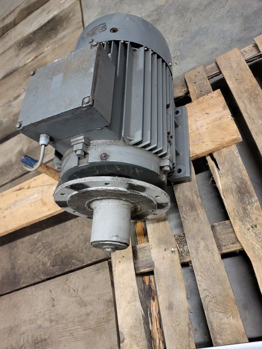 Śilnik elektryczny 11 kw 1450 obrotów