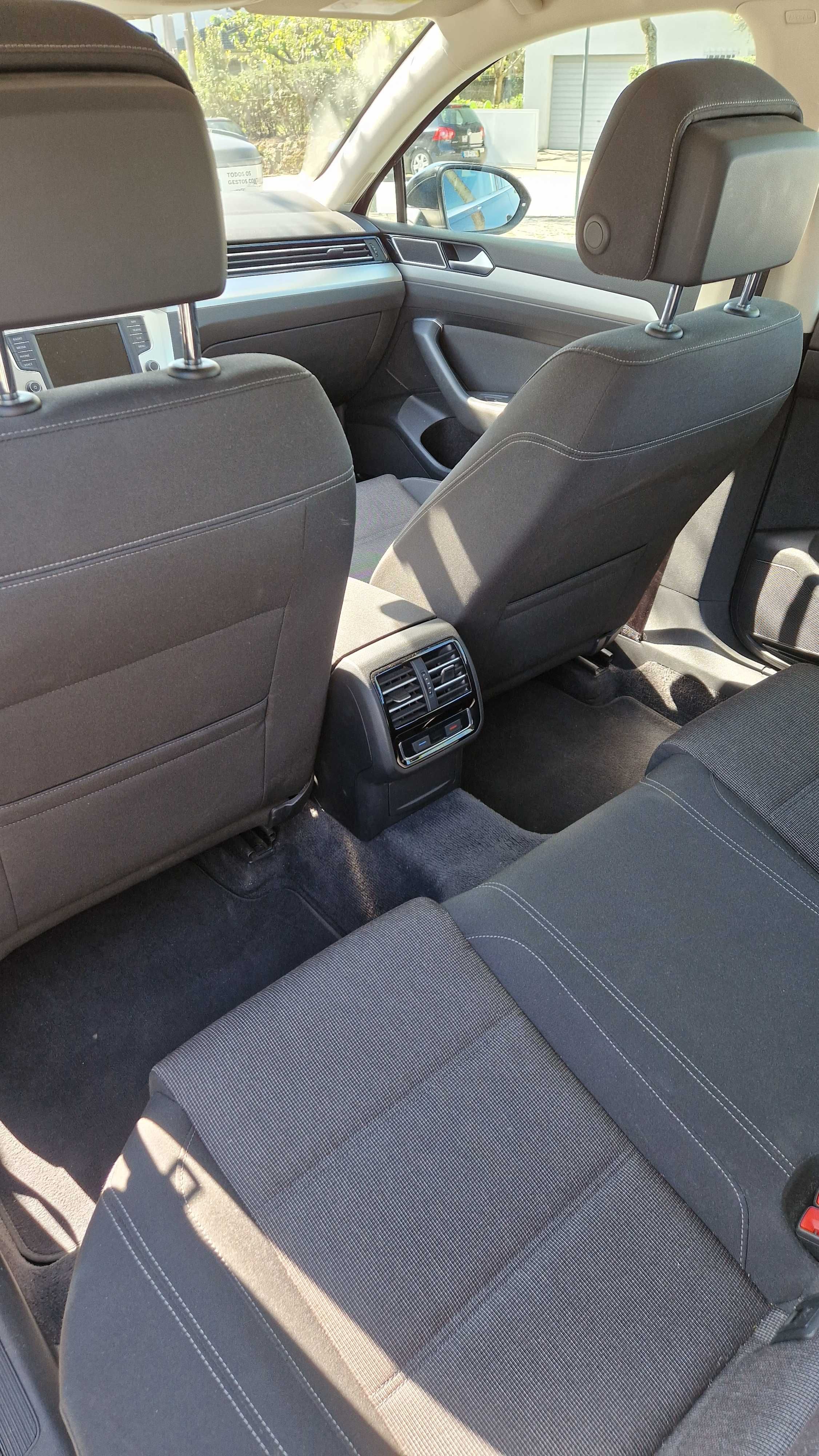 VW Passat Highline 2.0 TDI BlueMotion | Automático | Impecável