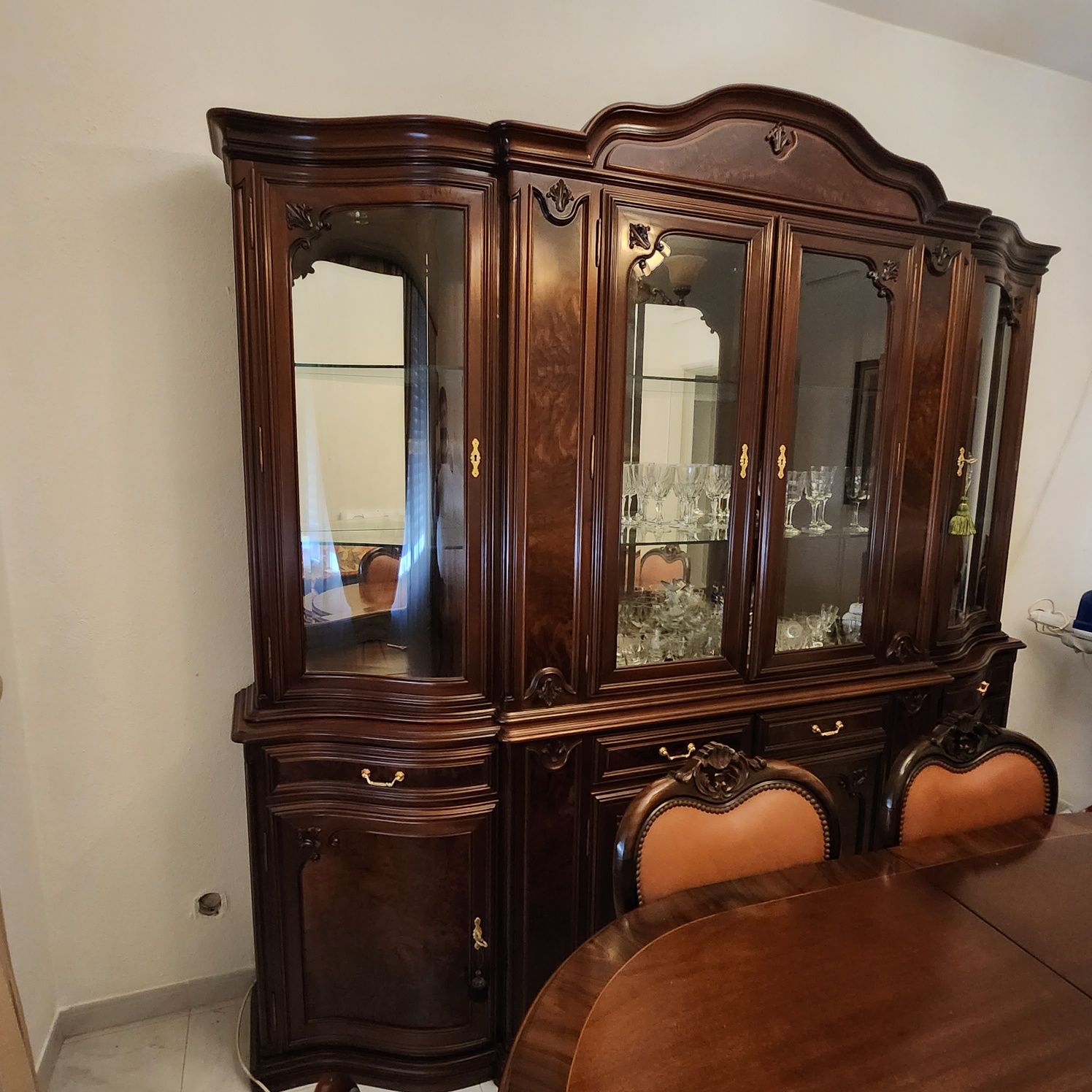 Movel sala com mesa e cadeiras