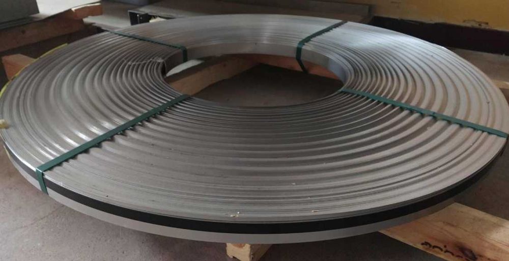 Taśma nierdzewna 40x1,5mm do spinania balii sauny. Cena za 1mb.