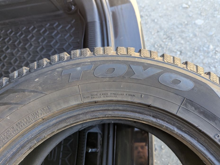 Шини TOYO 235 60 R16