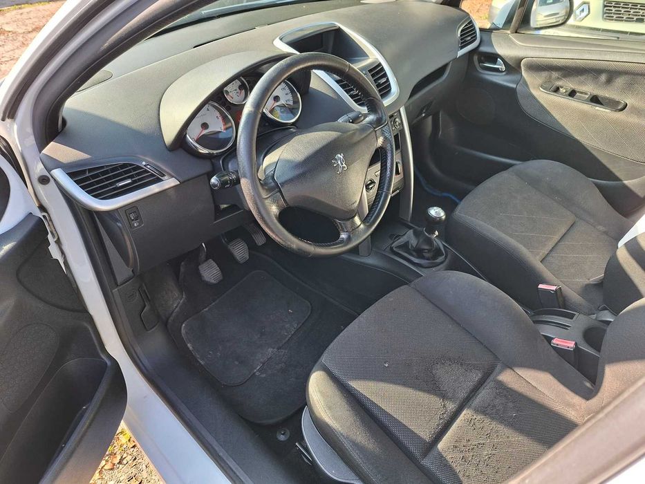 Peugeot 207, KLIMA, BEZ KOROZJI, pierwszy właściciel