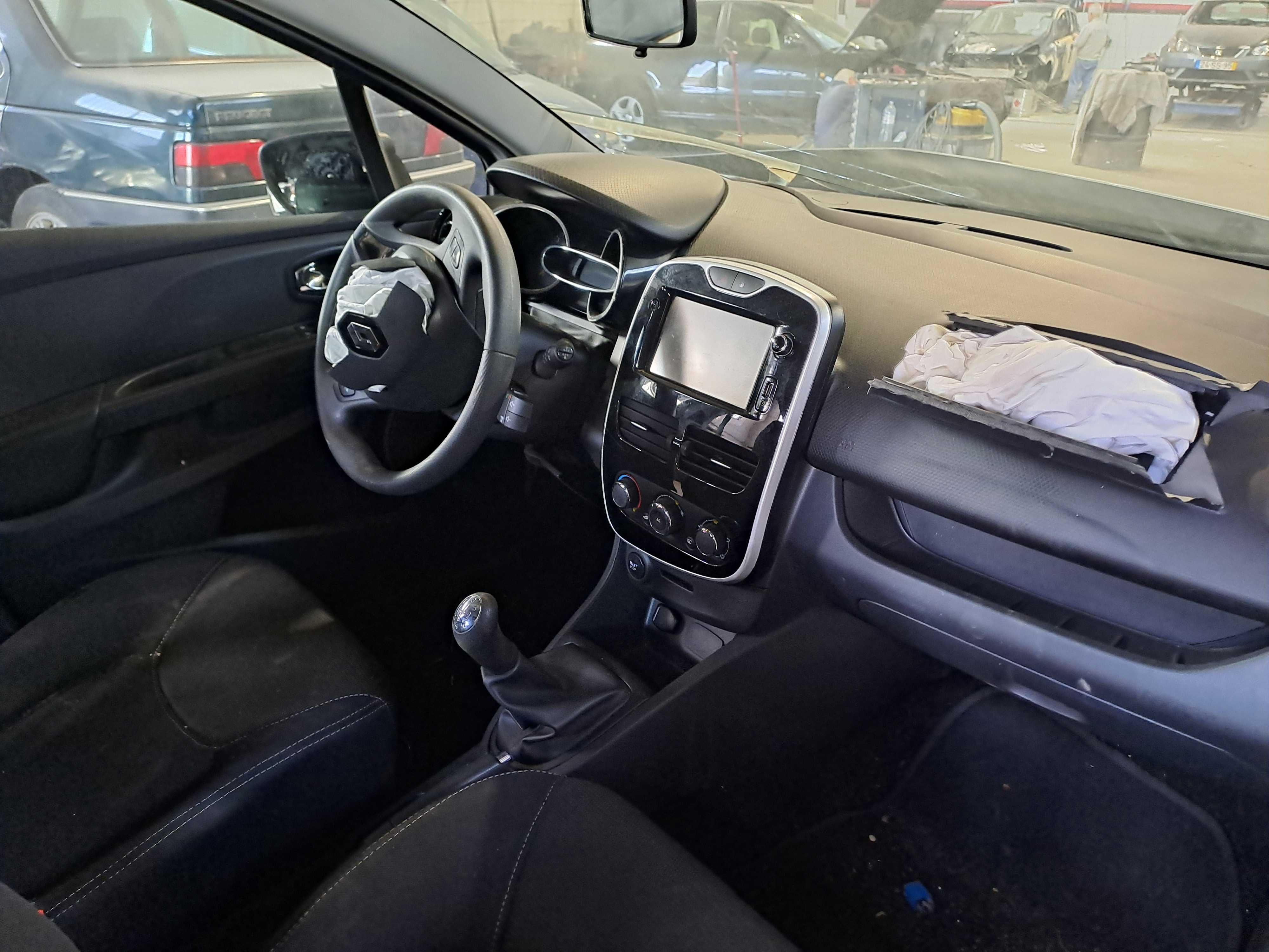 Salvado Renault Clio 1.5 Dci 5 lugares